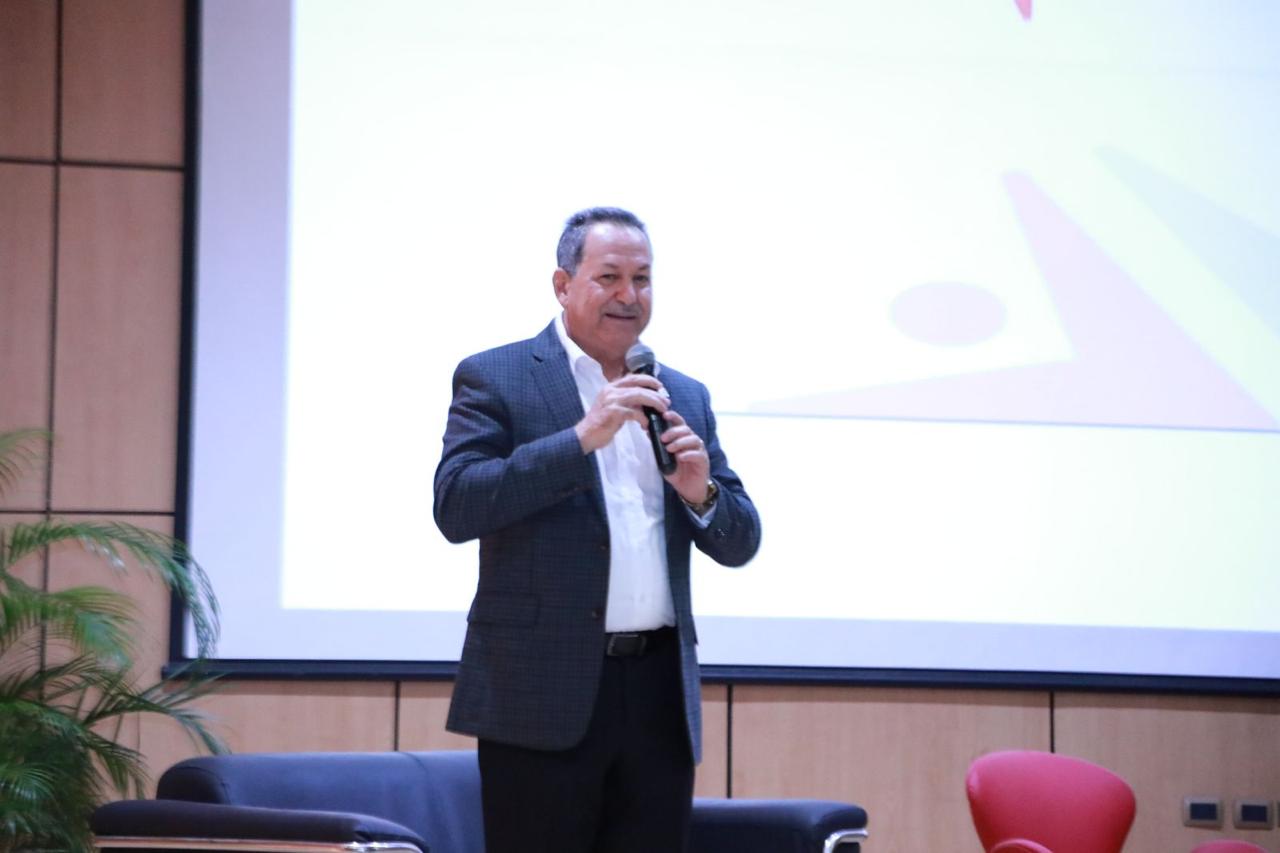 Porfirio Peralta habla de  Facilidades Financiera para el Desarrollo en  Cumbre Internacional de Innovación